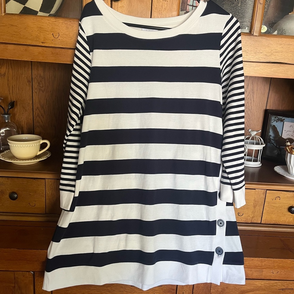 J.Jill organically grown cotton, button seamed tunic,striped,women’s size medium